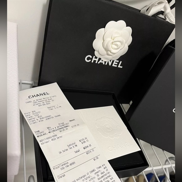 Authentic Chanel 2022 studded choker necklace - Picture 6 of 6